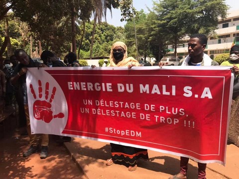 Article : Dispersion de  manifestants contre des coupures de courant à Bamako