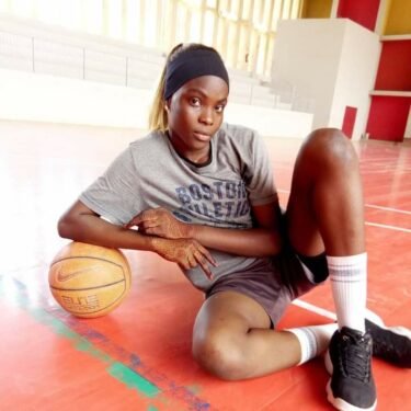 Article : Mauritanie : focus sur Mariem Diallo, une jeune basketteuse professionnelle